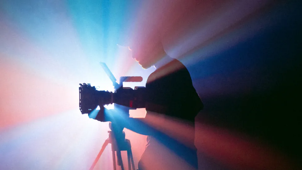 Multimedia Journalism: Video, Audio and Visuals